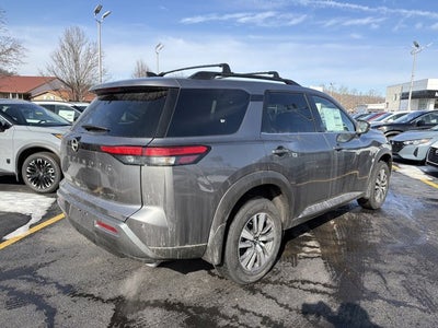 2026 Nissan Pathfinder SL