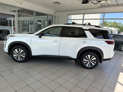 2026 Nissan Pathfinder SL