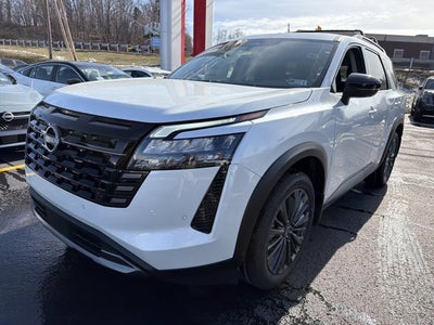 2026 Nissan Pathfinder SL