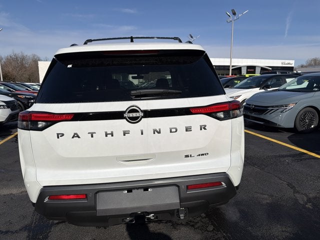 2026 Nissan Pathfinder SL