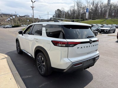 2026 Nissan Pathfinder Platinum