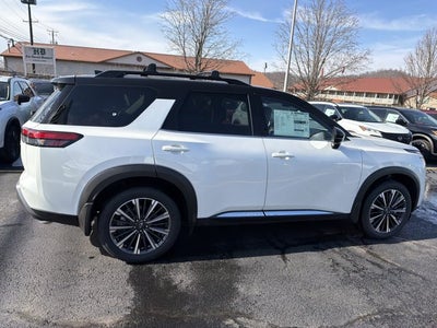 2026 Nissan Pathfinder Platinum