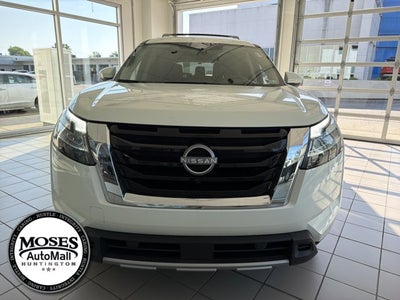 2023 Nissan Pathfinder Platinum