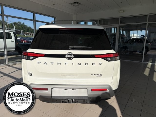 2023 Nissan Pathfinder Platinum