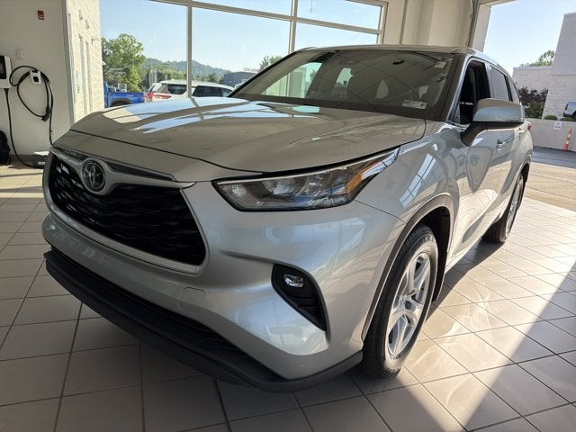 2020 Toyota Highlander LE