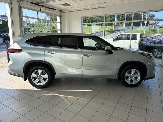 2020 Toyota Highlander LE