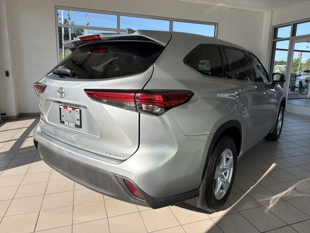 2020 Toyota Highlander LE