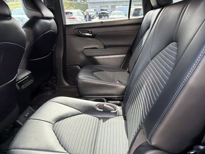 2022 Toyota Highlander XSE