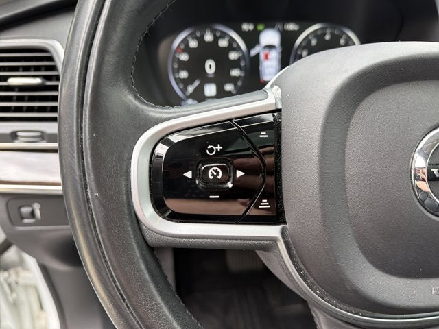 2019 Volvo XC90 Momentum