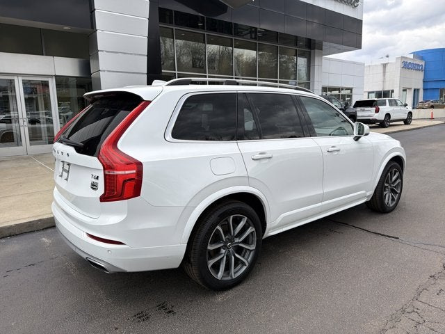 2019 Volvo XC90 Momentum