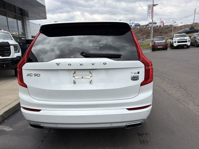 2019 Volvo XC90 Momentum